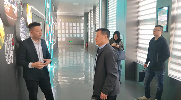 山东省食品质量促进会专家莅临芝人堂调研指导(图2)
